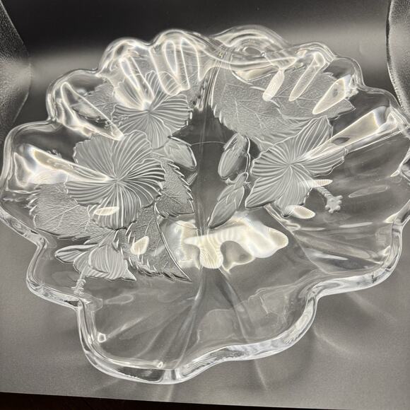 Savoir Vivre Etched Frosted 12” Glass Serving Plate‎ Hibiscus Design - Picture 7 of 7